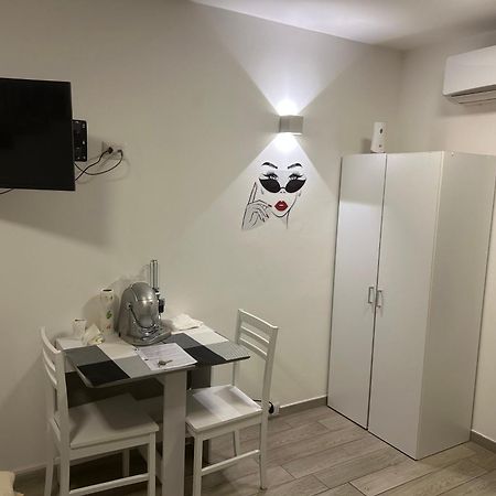 La Stradina Apartment Barletta Luaran gambar